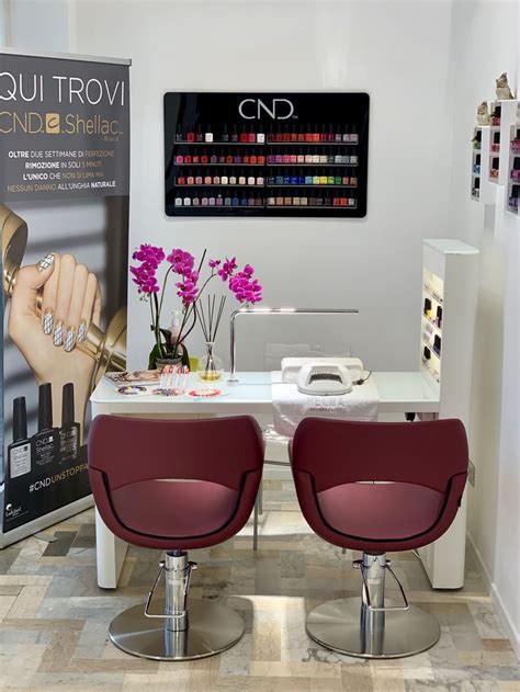 Nail Bar