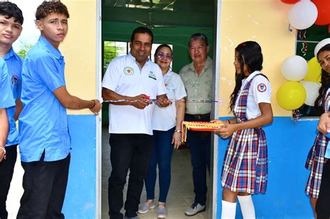 Colegio San José de Magangué cuenta con nuevas aulas de clase