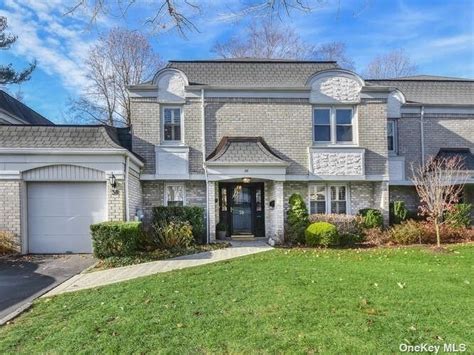 Manhasset, NY Real Estate - Manhasset Homes for Sale | realtor.com®