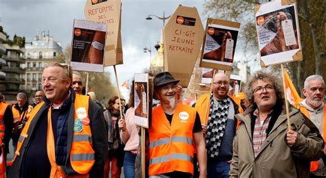 França Vive 11º Dia De Greves Contra Aumento Da Idade Da Reforma