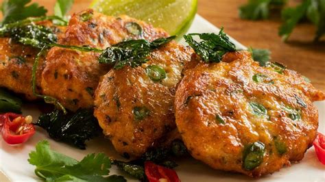 Simple Thai Fish Cakes With Sweet Chili Sauce Easy Meals With Video