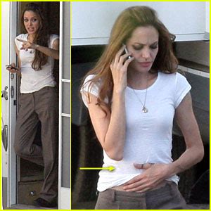 Angelina Jolie on the Set of ‘Wanted’ | Angelina Jolie, Brad Pitt ...