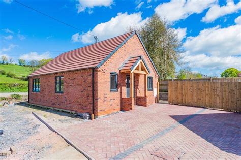 Long Mountain View Trewern Welshpool 2 Bed Detached Bungalow For Sale