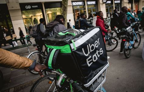 Uber Eats Appel à la grève des livreurs contre un nouveau système de