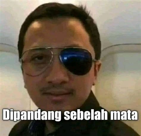 MEME DIPANDANG SEBELAH MATA Humor Lucu Meme Lucu Meme