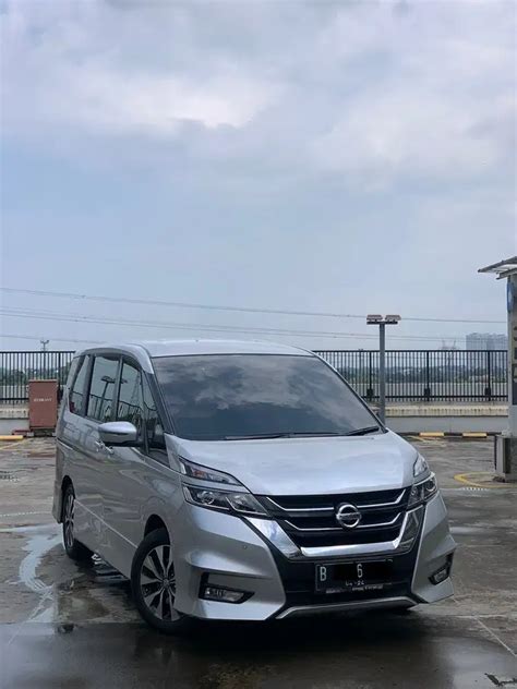 Nissan Serena C Highway Star A T Mobil Bekas