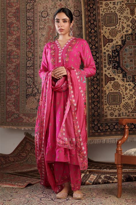 Buy Pink Cotton Silk Hand Embroidery Floral Gul Pattern Kurta Palazzo