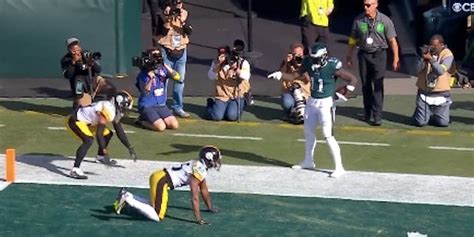 Steelers – Eagles: A.J. Brown’s awesome taunting penalty after TD