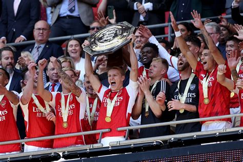 Arsenal 1 1 Manchester City Gunners Win Community Shield In Penalties