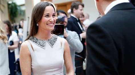 I Jeans Di Pippa Middleton Strappati E A Vita Bassa Ouch