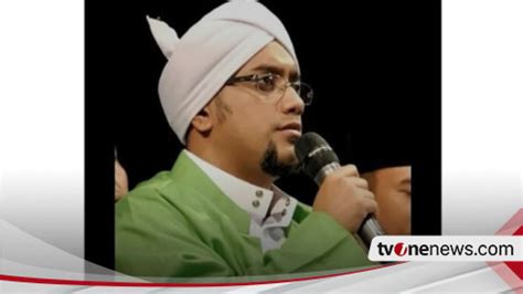 Habib Hasan Bin Ja Far Assegaf Pimpinan Majelis Nurul Musthofa