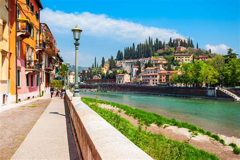 Insider Verona City Tour - Tourist Journey