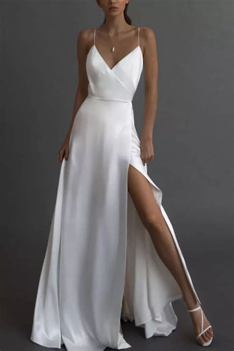 Ivory A Line Satin Wedding Dress V Neckline Spagetti Straps Bridal Gown