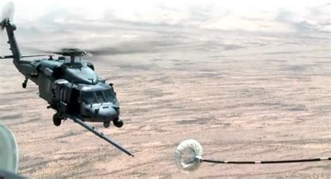 The Aviationist » Video shows how difficult Helicopter Air-to-Air Refueling can be