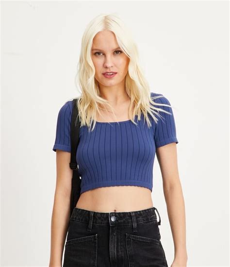 Blusa Cropped Em Poliamida Textura De Listrinhas E Sem Costura Azul