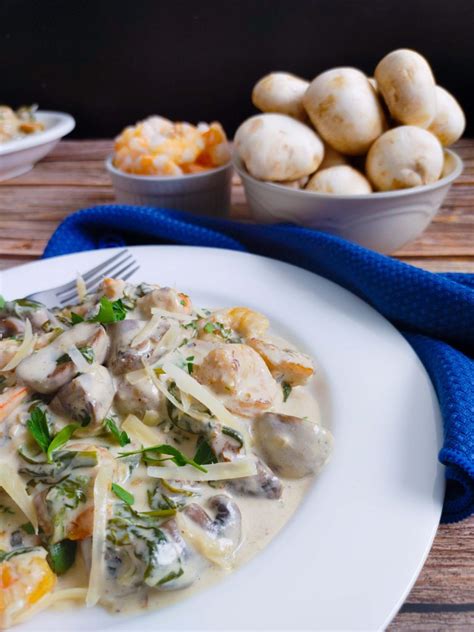 Creamy Shrimp and Mushrooms with Garlic Sauce Recipe - U Keep Cooking