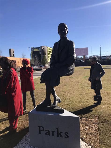 New Rosa Parks statue unveiled