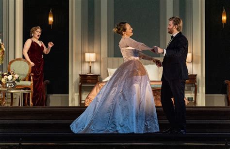 Crowning Glory DNO S Donizetti Tudor Trilogy Concludes With Roberto