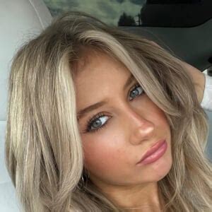 Elliana Walmsley - Age, Family, Bio | Famous Birthdays