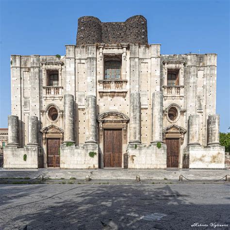 Catania San Nicolò lArena completati i lavori sui tre portoni