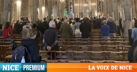 Une C R Monie Touchante Pour Rendre Hommage Aux Victimes De Lattentat