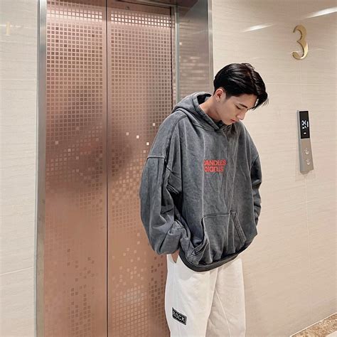 Hot boy từng nổi như cồn vì góc nghiêng giống Sơn Tùng M TP giờ ra sao Báo Dân trí