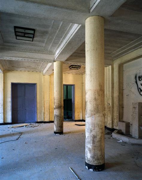 Ancien collège de filles Béranger à Péronne détruit Vue intérieure