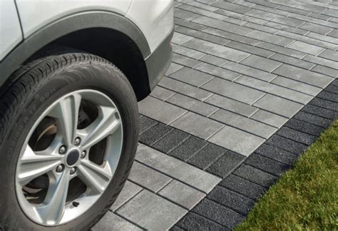 Contemporary Artline Linear Plank Paver Driveway Unilock