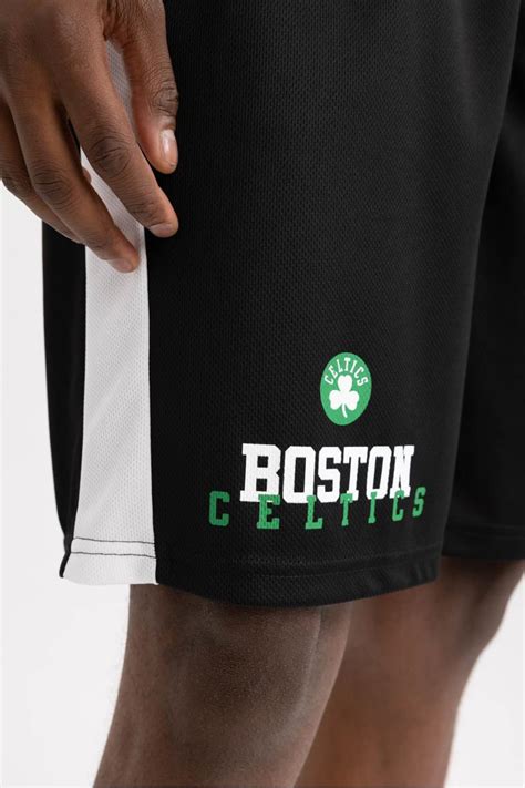 Black MAN Defacto Fit NBA Boston Celtics Licensed Oversize Fit Shorts