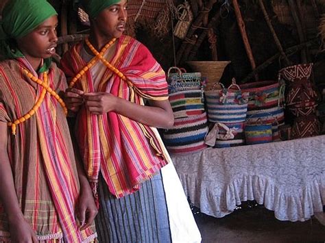 Tradition and culture of Somaliland | African men, Fashion, Culture