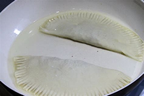 Вегетарианские чебуреки - Постные блюда из капусты от 1001 ЕДА