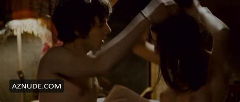 CHIARA MARTEGIANI Nude AZNude