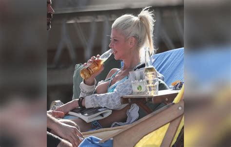Tara Reid Scary Skinny Bikini Photos