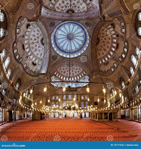 Innenraum Der Sultanahmet Moschee In Istanbul Stockfotografie - Bild: 19177432