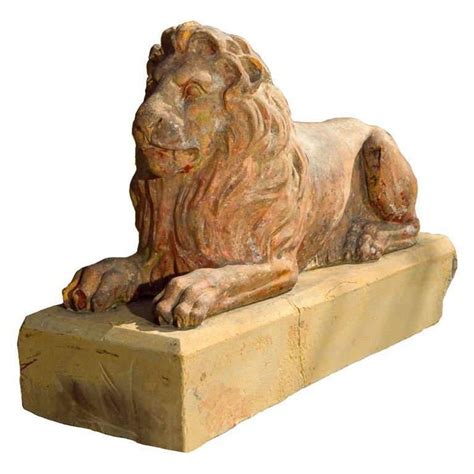 Regal Recumbent English 19th Century Fireclay Lion On Integral