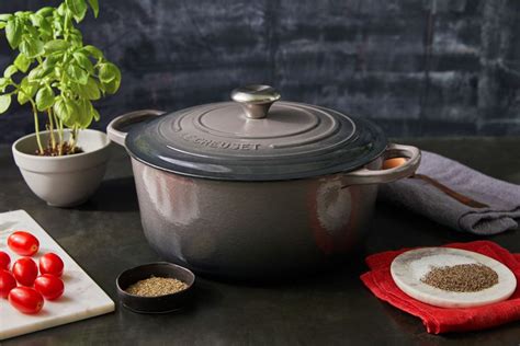 Le Creuset 7.25-Quart Dutch Oven Review, Editor Tested