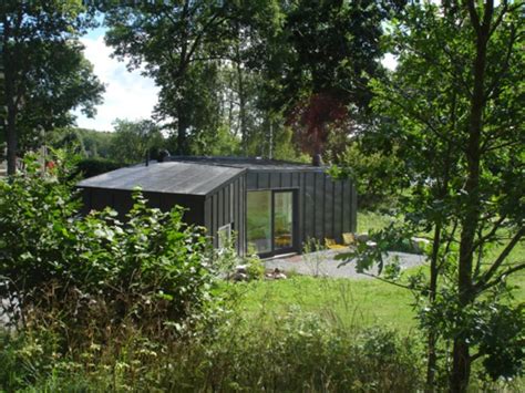 Small prefab guest house, Sweden: Modern Prefab Modular Homes - Prefabium