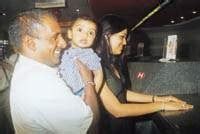 Aravinda De Silva with his family | Cricket players with wife and Children