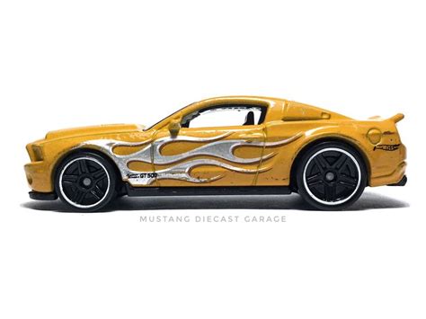 Hot Wheels Ford Shelby GT Supersnake Series Flashfire Pack Exclusive Autos