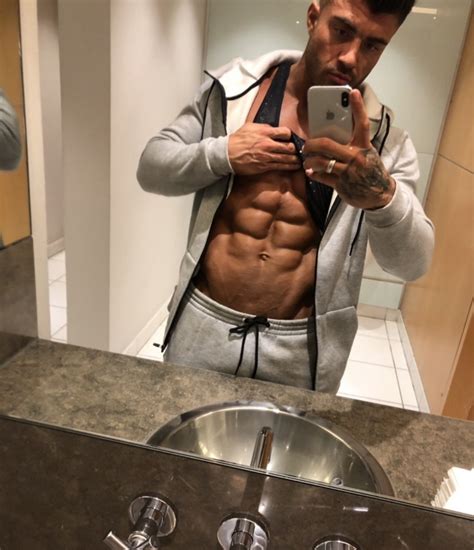 Hot Dudes Good Mood 🇺🇦 On Twitter Rt Rogan Oconnor Grey Joggers