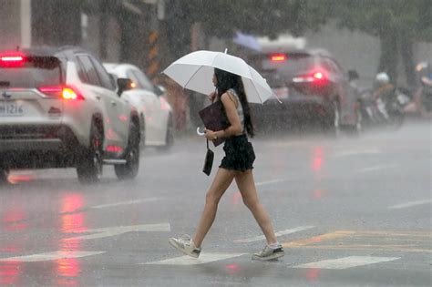 颱風假＋1？風雨預測出爐 12縣市達停班課標準 生活 中時新聞網