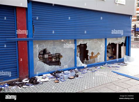 Brixton riots hi-res stock photography and images - Alamy