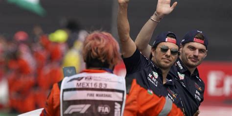 F1 Se retracta Checo Pérez ofrece disculpas a Max Verstappen luego