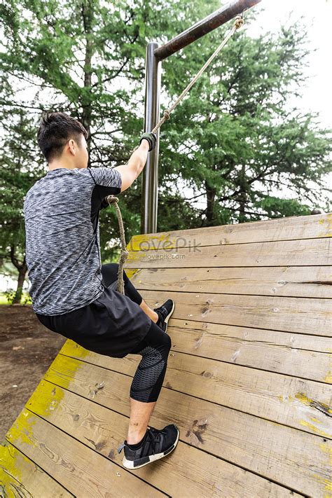 Men Climbing Obstacles Picture And Hd Photos Free Download On Lovepik