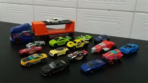 Lote Carreta E 15 Carrinhos Hot Wheels Original Valor 140 Reais Brinquedo Mattel Usado