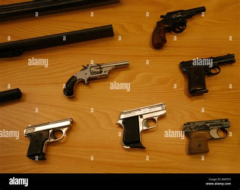 Pistolas Fotos Und Bildmaterial In Hoher Aufl Sung Alamy