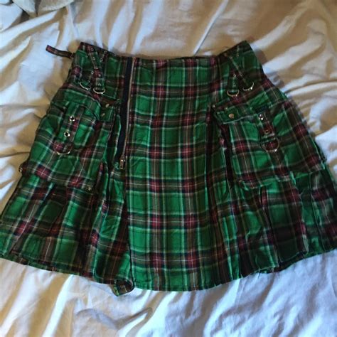 Plaid Tripp NYC skirt Size : 2x Measurements... - Depop