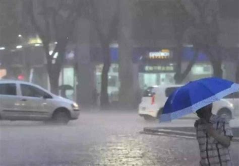 Cerca de 467 cidades estão estão sob alerta de tempestade intensa em MG