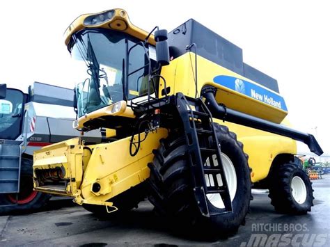 Used New Holland CS 640 Combine Harvesters Year 2005 Price US 58 380