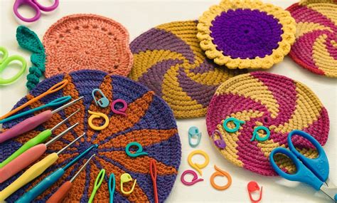 10 Easy Crochet Projects That Anyone Can Try